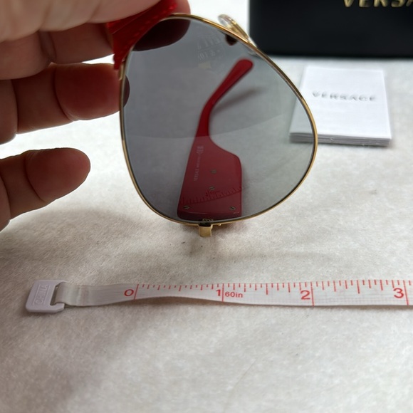 VERSACE NWT UNISEX RED GOLD MEDUSA SUNGLASSES WITH CASE BOX AND BOOKLET - Picture 16 of 16